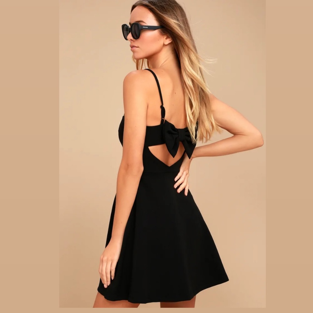 Lulus Get to Bow Me Black Skater Dress
